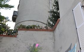 Sotto La Torre