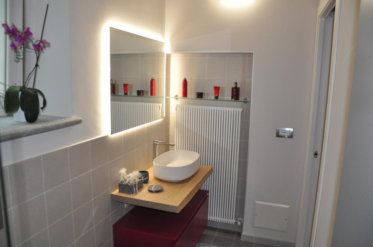 Ferienwohnung Sotto La Torre Costigliole d'Asti Exterior foto