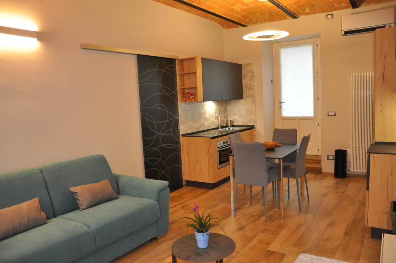 Ferienwohnung Sotto La Torre Costigliole d'Asti Exterior foto